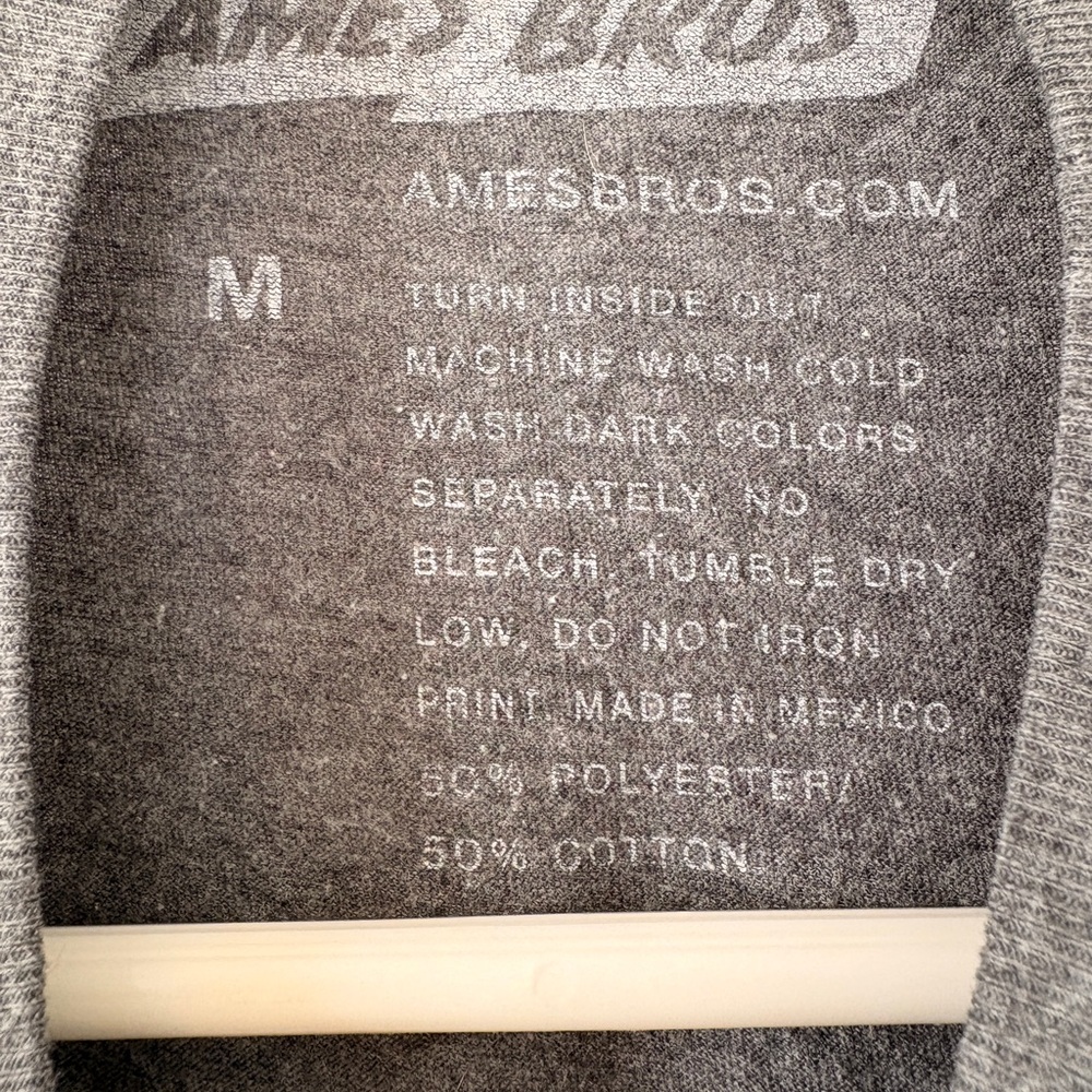 Collectable Ames Bros Graphic Cowboy Silhouette Gray T-Shirt - Picture 2 of 3